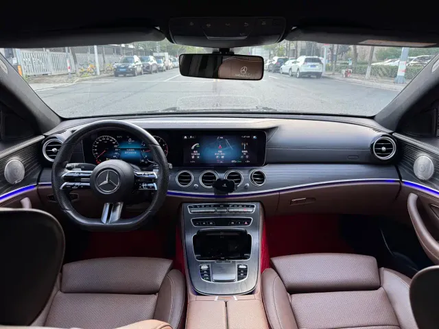 Mercedes-Benz E-Class — Фото автомобиля 8