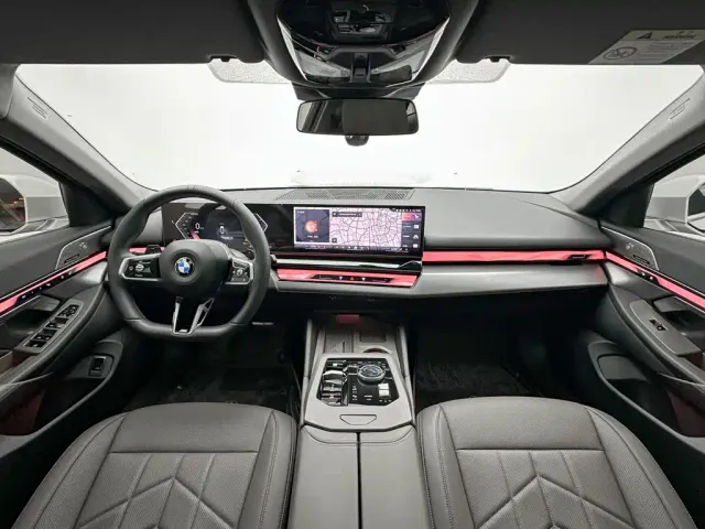 BMW 5 Series — Фото автомобиля 21