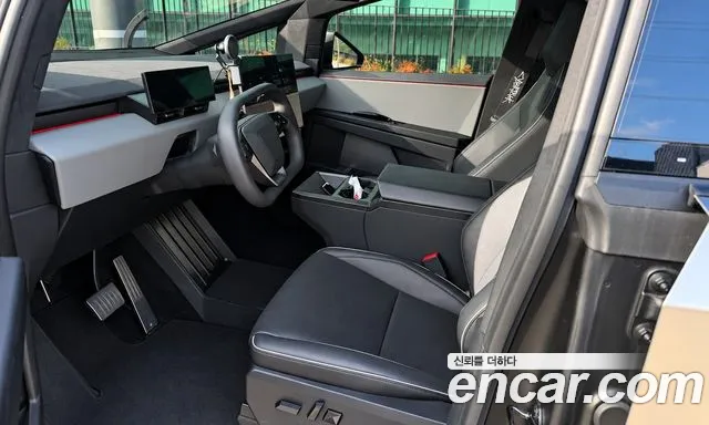 Tesla Cybertruck — Фото автомобиля 7