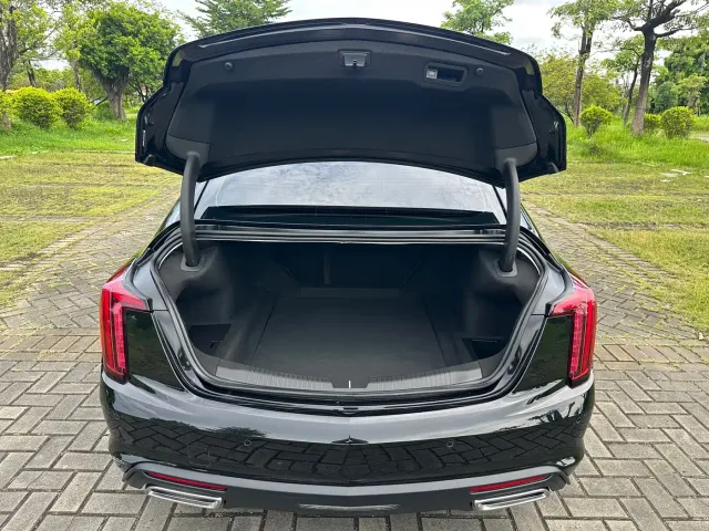 Cadillac CT5 — Фото автомобиля 20