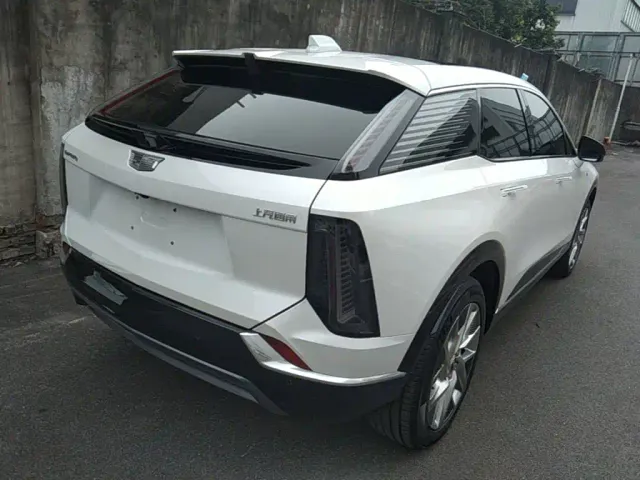 Cadillac Optiq — Фото автомобиля 6