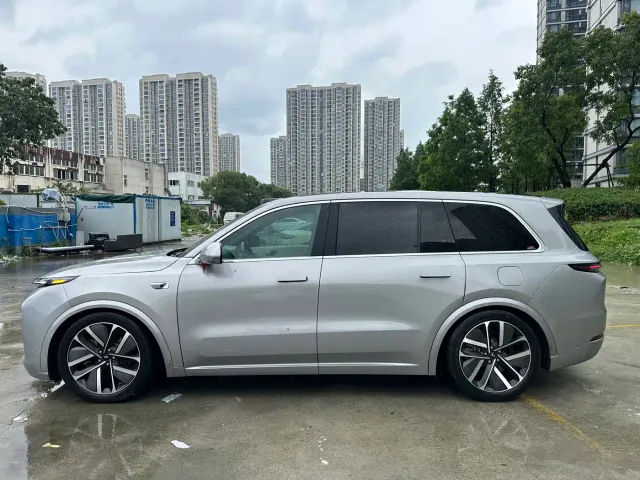 Li Auto L9 — Фото автомобиля 8