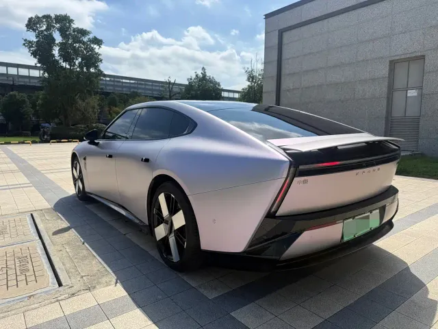 Xpeng P7 — Фото автомобиля 16