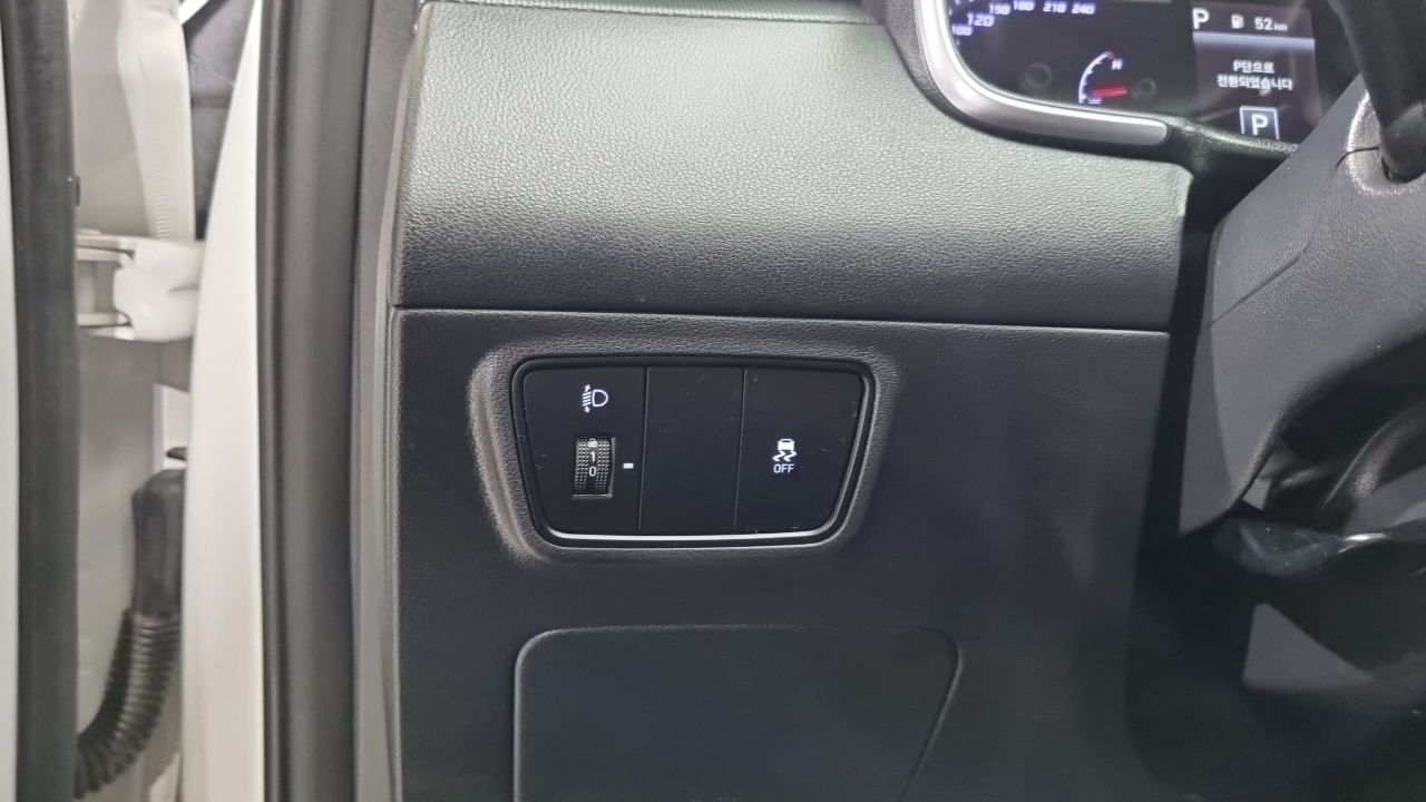 Hyundai Tucson Tucson (NX4) Бензин 1.6 турбо 2WD — Фото автомобиля 16
