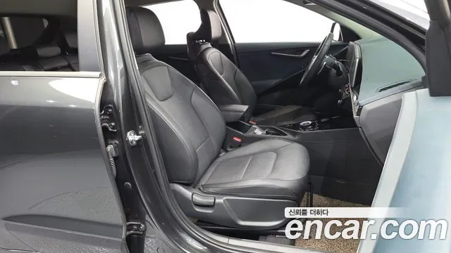 Kia Niro The All New — Фото автомобиля 17