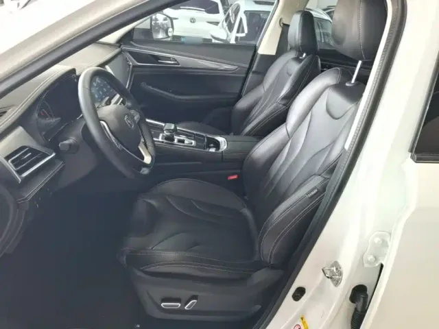 Changan CS85 COUPE — Фото автомобиля 11