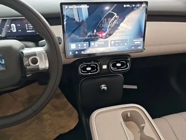 GAC Aion UT — Фото автомобиля 12