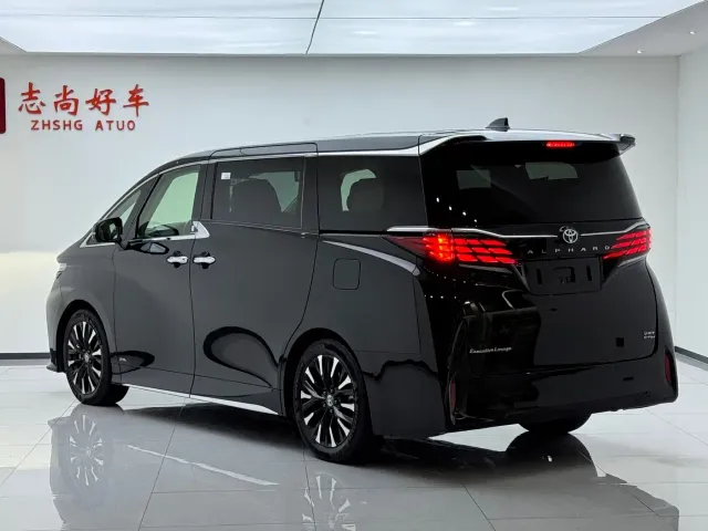Toyota Alphard — Фото автомобиля 12