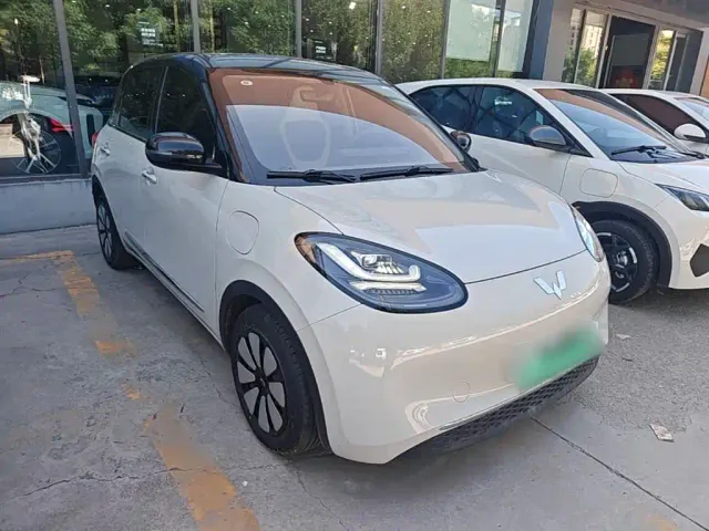 Wuling Bingo — Фото автомобиля 3