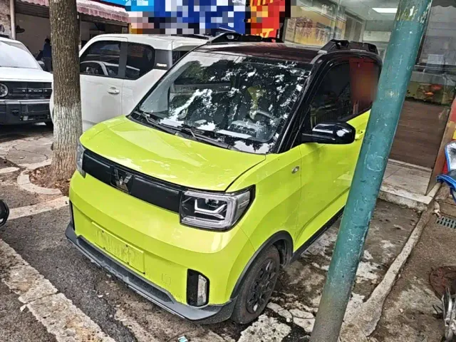 Фотография автомобиля — Wuling Hongguang Mini EV