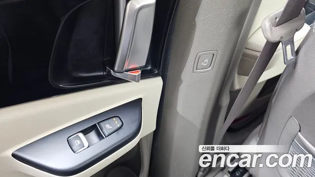 Kia Canival Carnival 4 поколение Бензин 9 мест Prestige — Фото автомобиля 20