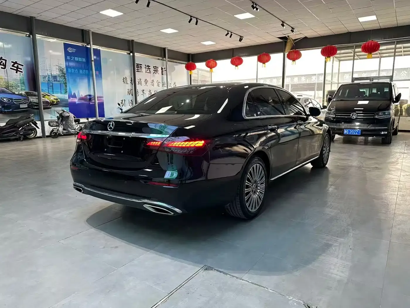Mercedes-Benz Mercedes-Benz E-Class 2022 Model Facelift III E 300 L Sport Luxury — Фото автомобиля 9