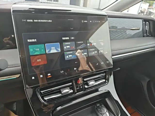 GAC Trumpchi M8 — Фото автомобиля 12