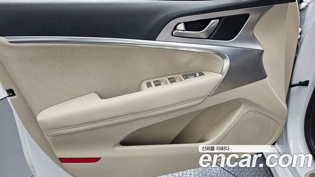 Genesis G70 New — Фото автомобиля 13