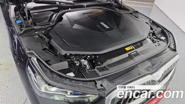 BMW i5 G60 — Фото автомобиля 9