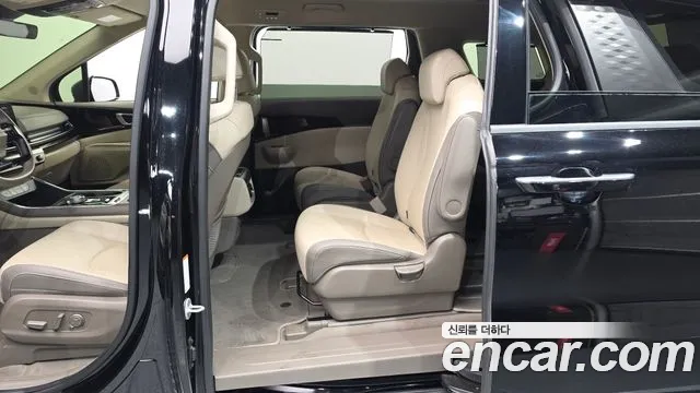 Kia Carnival 4th Gen — Фото автомобиля 16
