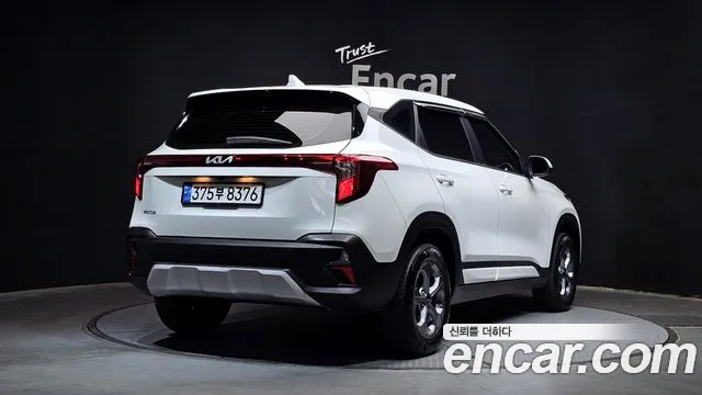 Kia Seltos Новый Seltos Бензин 1.6 турбо 2WD — Фото автомобиля 2