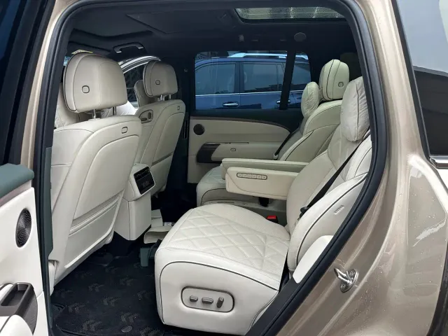 Li Auto L9 — Фото автомобиля 7
