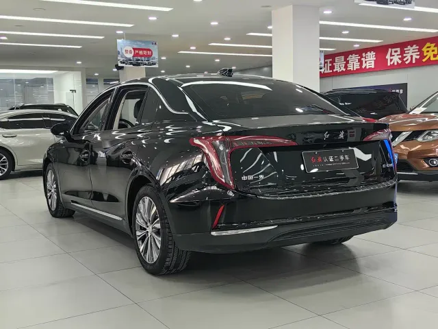 Hongqi E-QM5 — Фото автомобиля 9