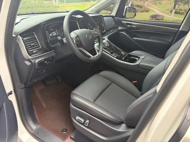 GAC Trumpchi M8 — Фото автомобиля 5