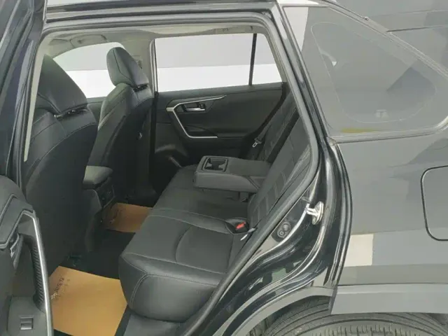 Toyota Wildlander — Фото автомобиля 11
