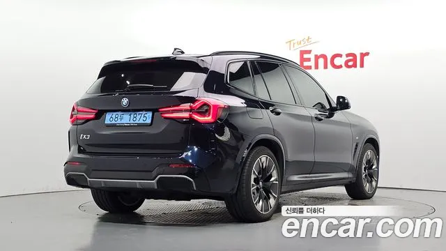 BMW iX3 G08 (2020–2024) — Фото автомобиля 2