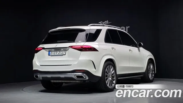 Mercedes-Benz GLE-Class — Фото автомобиля 2