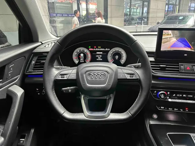 Audi Q5L — Фото автомобиля 9