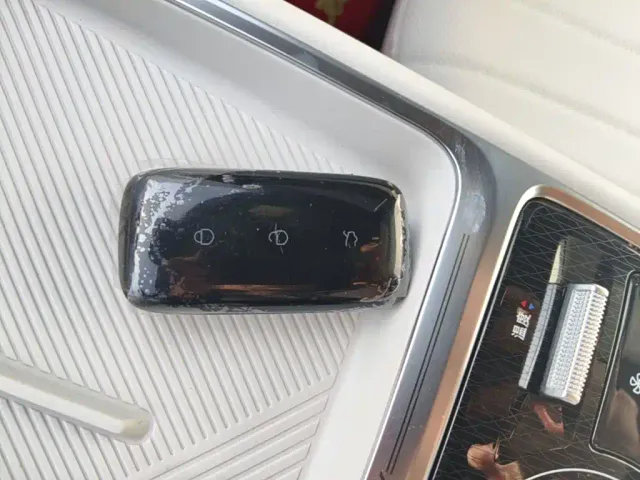 Geely Galaxy Starship 7 EM-i — Фото автомобиля 8