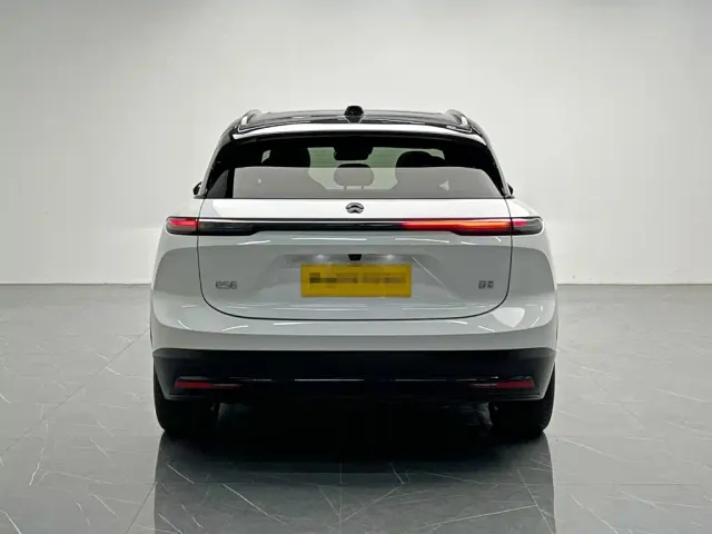 Nio ES6 — Фото автомобиля 5