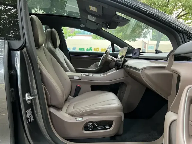Zhijie Luxeed R7 2026 Range Extender Max — Фото автомобиля 11