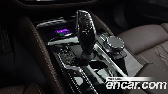 BMW 5 Series G30 — Фото автомобиля 12