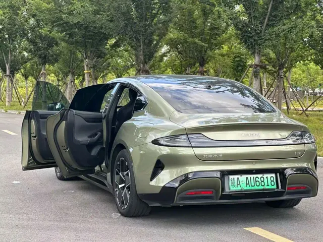 Xiaomi SU7 — Фото автомобиля 7