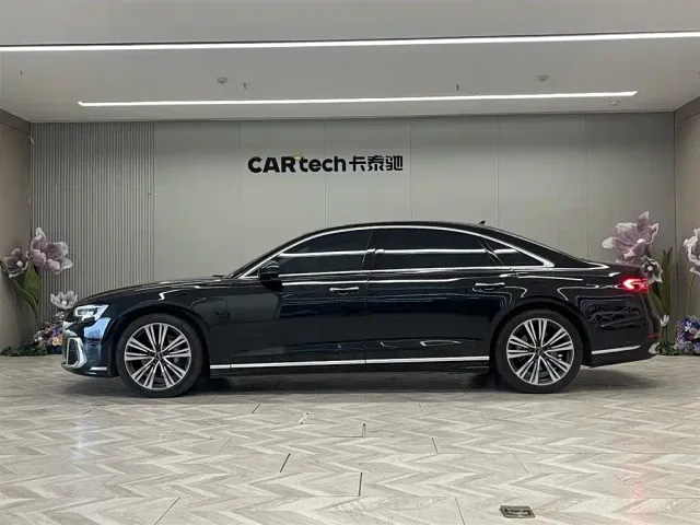 Audi A8 — Фото автомобиля 8
