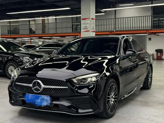 Фотография автомобиля — Mercedes-Benz C-Class