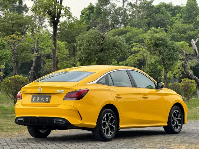 MG 5 — Фото автомобиля 4