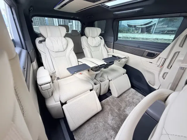 Toyota Vellfire — Фото автомобиля 12