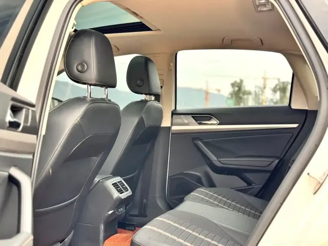 Volkswagen Lavida 2022 1.5L Auto Comfort Edition — Фото автомобиля 6