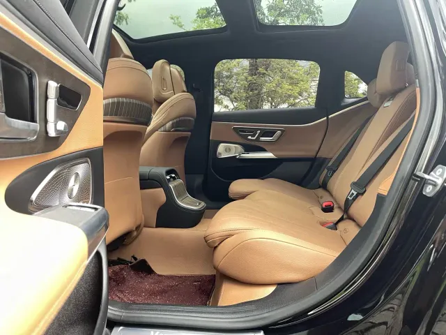 Mercedes-Benz E-Class — Фото автомобиля 8