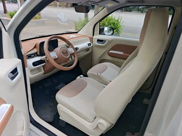 Wuling Hongguang Mini EV — Фото автомобиля 14