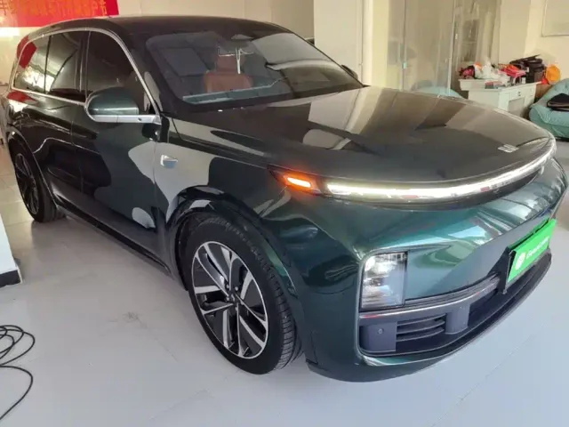 Li Auto L9 — Фото автомобиля 3