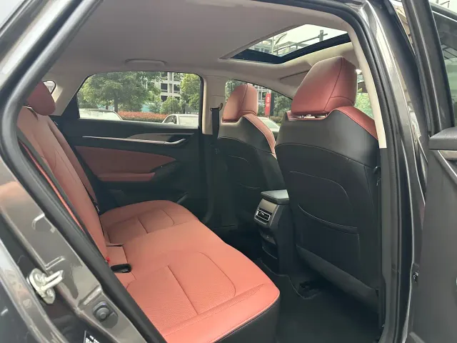 Changan Eado — Фото автомобиля 9