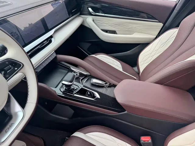 Geely Xingyue L — Фото автомобиля 8