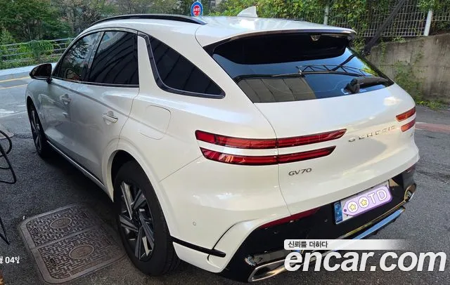 Genesis GV70 — Фото автомобиля 2