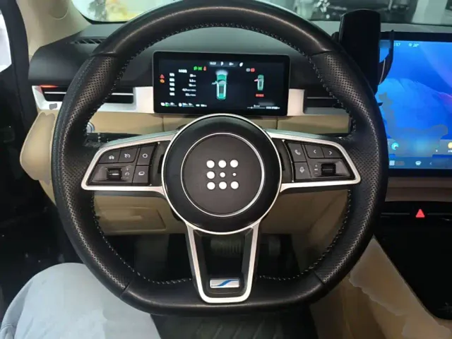 Landian E5 PLUS — Фото автомобиля 10