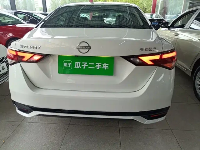 Nissan Sylphy — Фото автомобиля 5