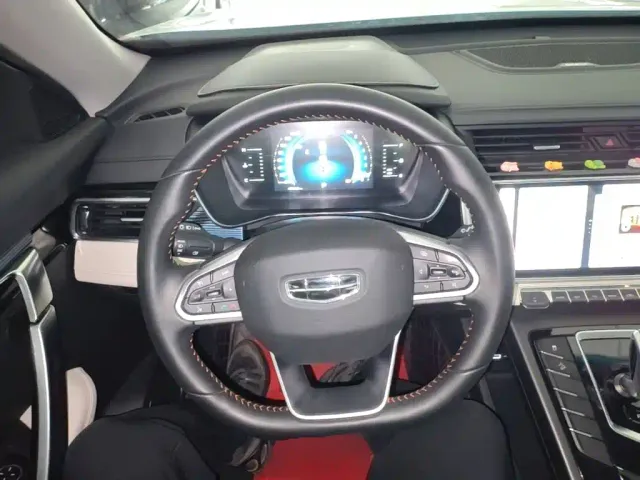 Geely Boyue — Фото автомобиля 10