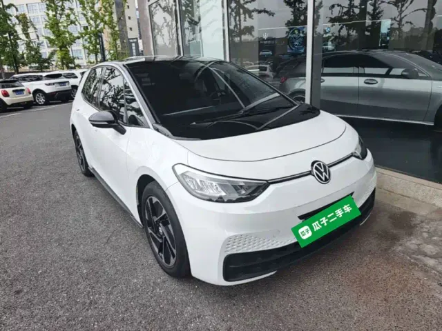 Volkswagen ID.3 — Фото автомобиля 3