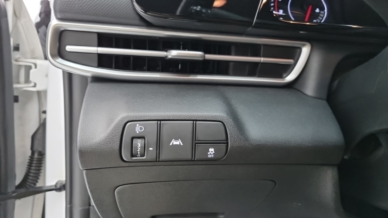 Hyundai Avante CN7 — Фото автомобиля 13