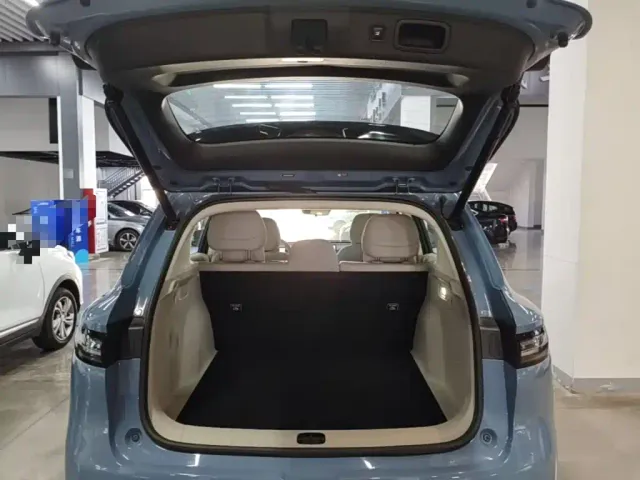 Leapmotor B10 — Фото автомобиля 18